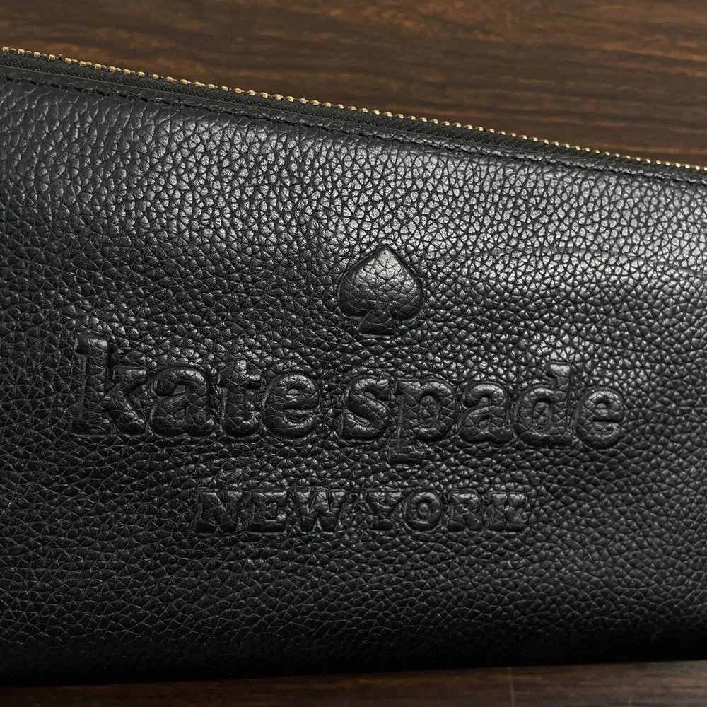Kate Spade Wallet 7.5x4 Black Leather Zippered Card Holder Change Pouch - Picture 2 of 11